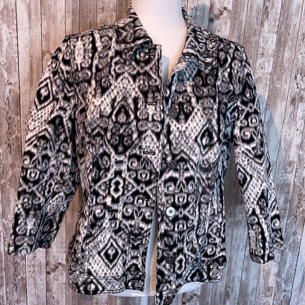 Chico's Black & White 3/4 Sleeve Jacket size Med (Chico's 1)